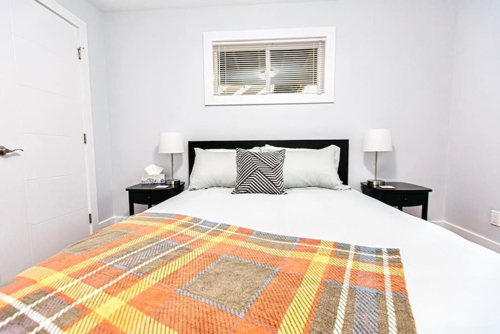 Esquimalt Lagoon Life Apartment Victoria Exterior photo