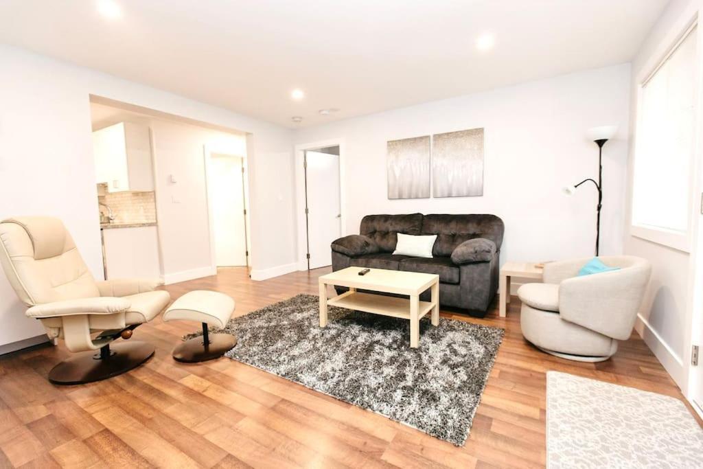 Esquimalt Lagoon Life Apartment Victoria Exterior photo